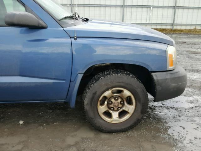 1D7HW22K65S331954 - 2005 DODGE DAKOTA ST BLUE photo 9