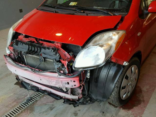 JTDKT4K32B5333417 - 2011 TOYOTA YARIS RED photo 9