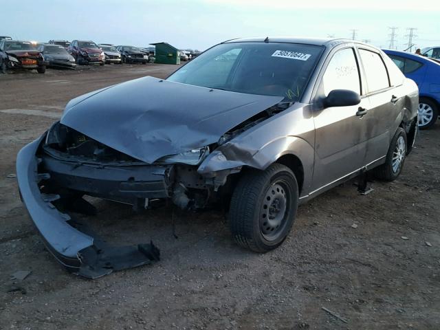 1FAFP34N47W287045 - 2007 FORD FOCUS ZX4 GRAY photo 2