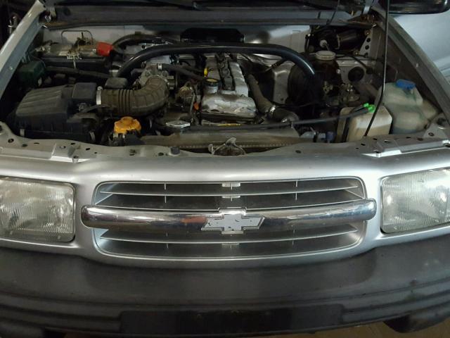 2CNBE13C226911586 - 2002 CHEVROLET TRACKER SILVER photo 7