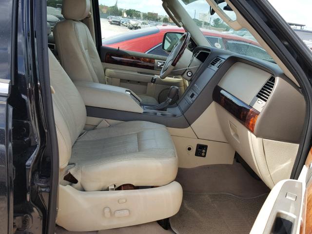 5LMFU27R24LJ21124 - 2004 LINCOLN NAVIGATOR Czarny zdjęcie 5