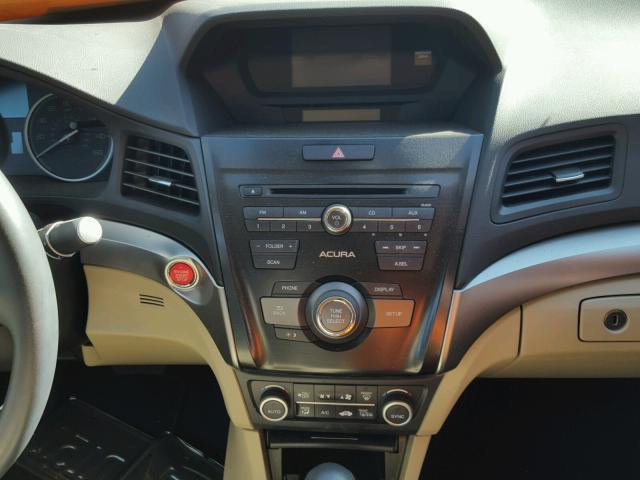 19UDE2F35GA021304 - 2016 ACURA ILX BASE WHITE photo 9