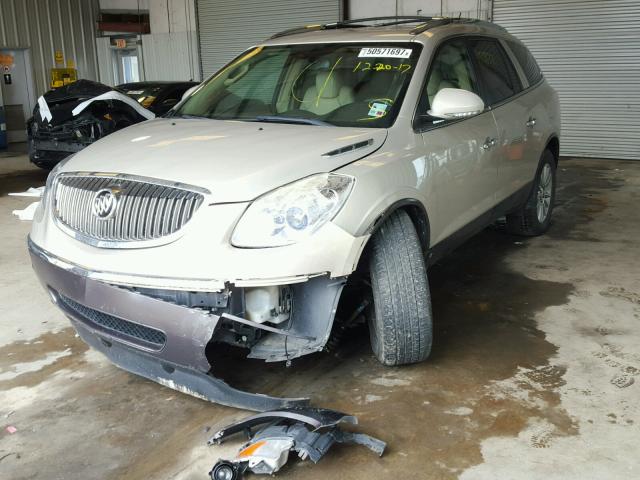 5GAER23798J228473 - 2008 BUICK ENCLAVE CX TAN photo 2