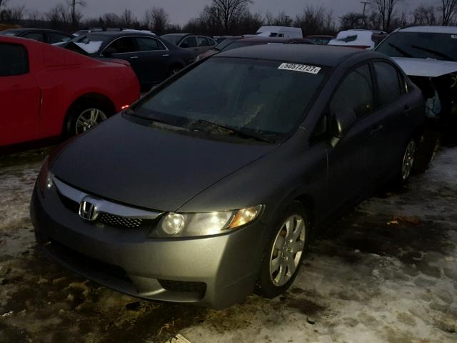 19XFA16579E009752 - 2009 HONDA CIVIC LX GRAY photo 2