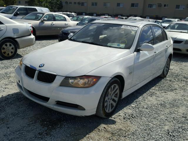 WBAVA33507FV65056 - 2007 BMW 328 I WHITE photo 2