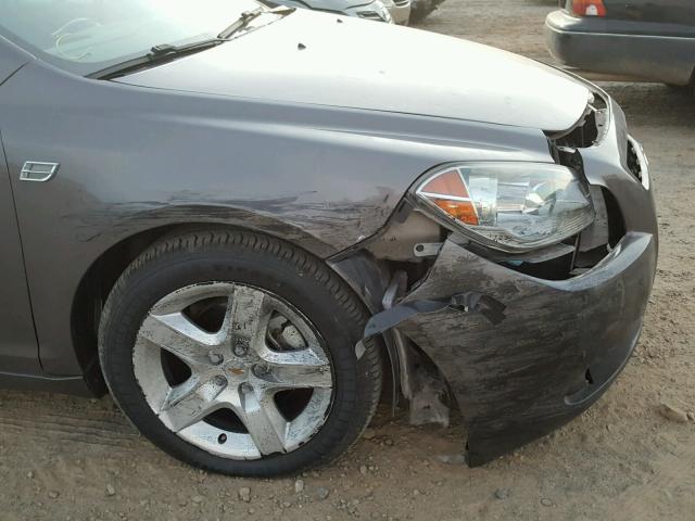 1G1ZB5E12BF206087 - 2011 CHEVROLET MALIBU LS رمادي صورة 9