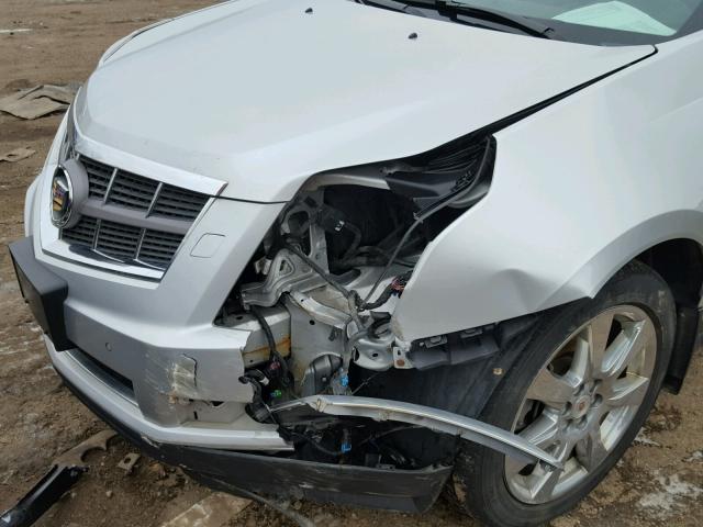 3GYFNEEY6AS623683 - 2010 CADILLAC SRX PERFOR 银色 照片 9