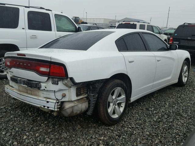 2C3CDXBG1EH192881 - 2014 DODGE CHARGER SE WHITE photo 4