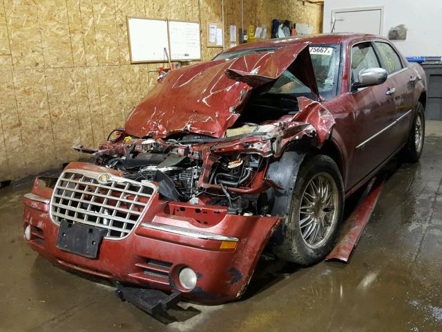 2C3LK63H38H306374 - 2008 CHRYSLER 300C MAROON photo 2