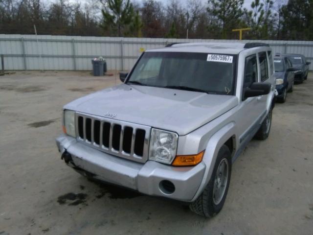 1J8HH48N58C178105 - 2008 JEEP COMMANDER SILVER photo 2