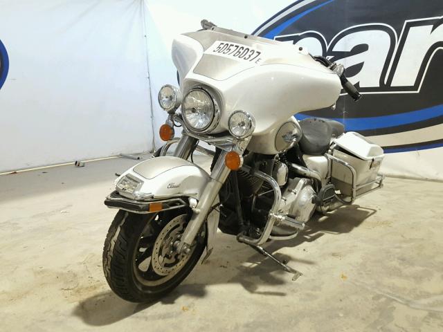 1HD1FF4188Y654779 - 2008 HARLEY-DAVIDSON FLHT CLASS WHITE photo 2