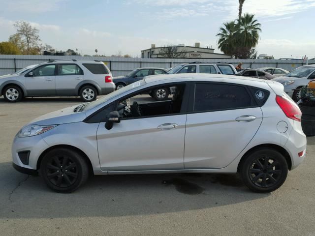 3FADP4EJ3DM120096 - 2013 FORD FIESTA SE SILVER photo 9