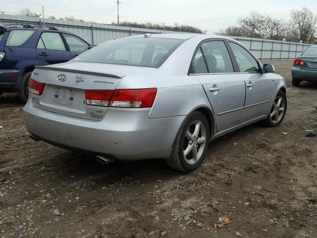 5NPEU46F67H244889 - 2007 HYUNDAI SONATA SILVER photo 4