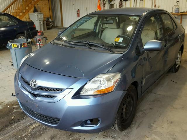 JTDBT923871014342 - 2007 TOYOTA YARIS BLUE photo 2