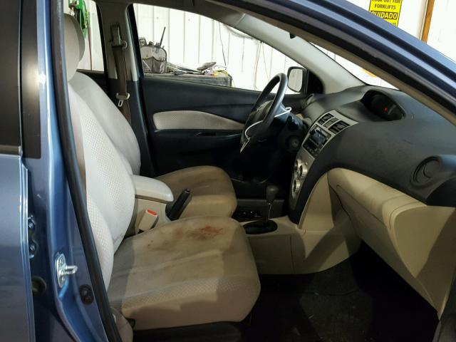 JTDBT923871014342 - 2007 TOYOTA YARIS BLUE photo 5