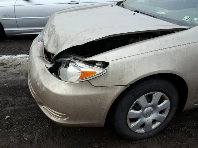 4T1BE32K94U863528 - 2004 TOYOTA CAMRY LE თაფლისფერი ფოტო 9