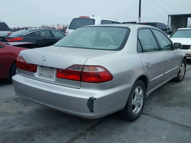 1HGCG565XWA223529 - 1998 HONDA ACCORD EX SILVER photo 4