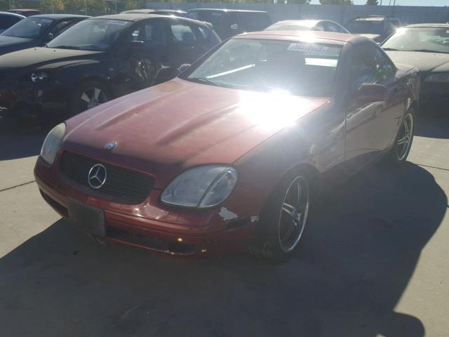 WDBKK47F4YF149698 - 2000 MERCEDES-BENZ SLK 230 KO RED photo 2