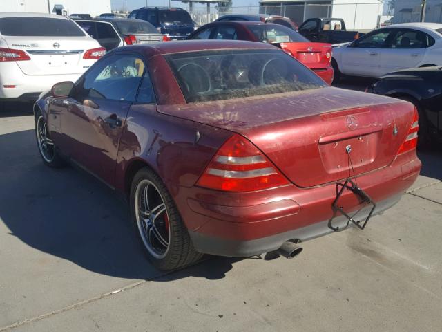 WDBKK47F4YF149698 - 2000 MERCEDES-BENZ SLK 230 KO RED photo 3