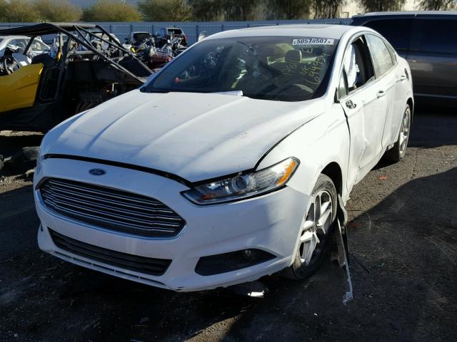 3FA6P0HR6DR292614 - 2013 FORD FUSION SE WHITE photo 2