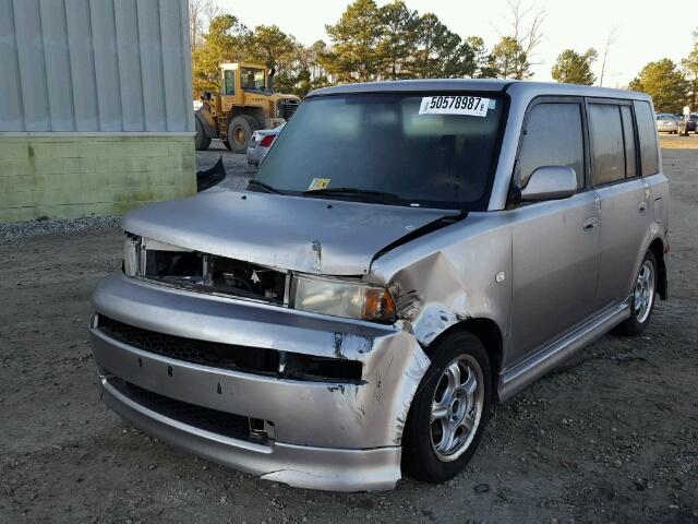 JTLKT324950204826 - 2005 TOYOTA SCION XB SILVER photo 2