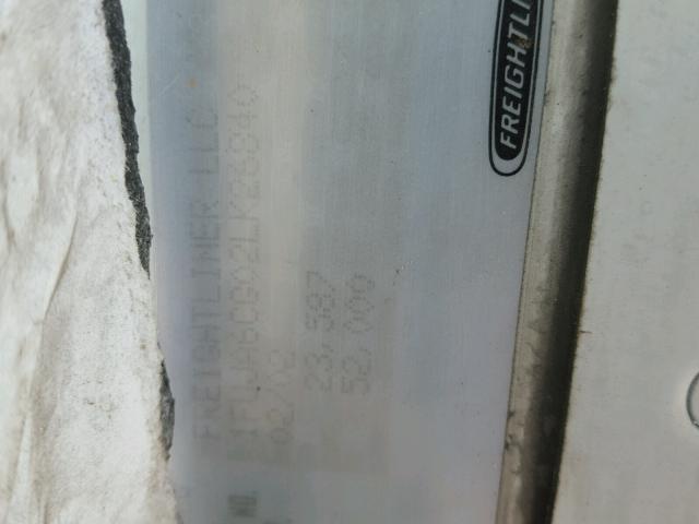 1FUJA6CG02LK26840 - 2002 FREIGHTLINER CONVENTION WHITE photo 10