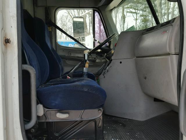 1FUJA6CG02LK26840 - 2002 FREIGHTLINER CONVENTION WHITE photo 5