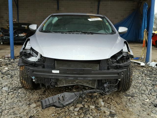 5NPDH4AE5FH606658 - 2015 HYUNDAI ELANTRA SE SILVER photo 9