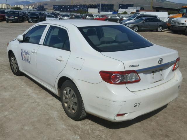 2T1BU4EE9DC116768 - 2013 TOYOTA COROLLA BA WHITE photo 3