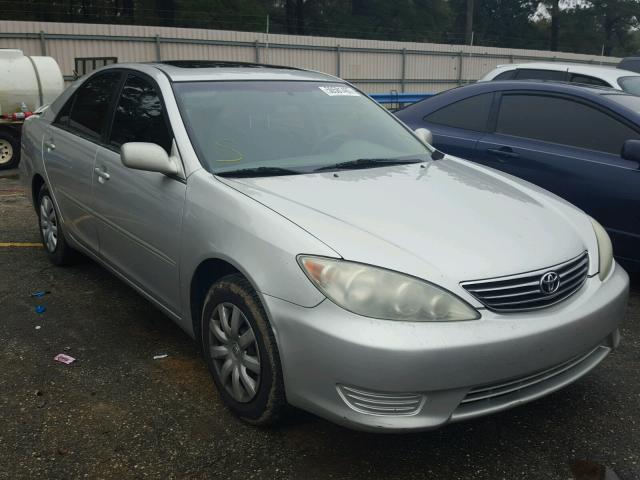 4T1BE32K65U640655 - 2005 TOYOTA CAMRY LE SILVER photo 1