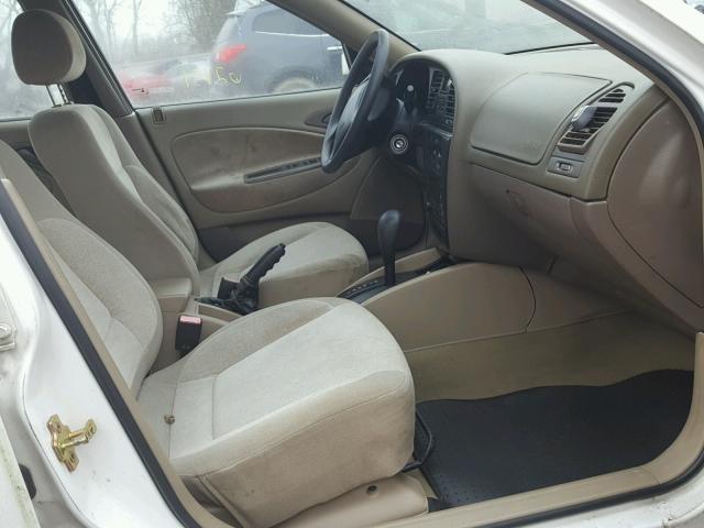 KLAJB82Z9YK520830 - 2000 DAEWOO NUBIRA CDX WHITE photo 5