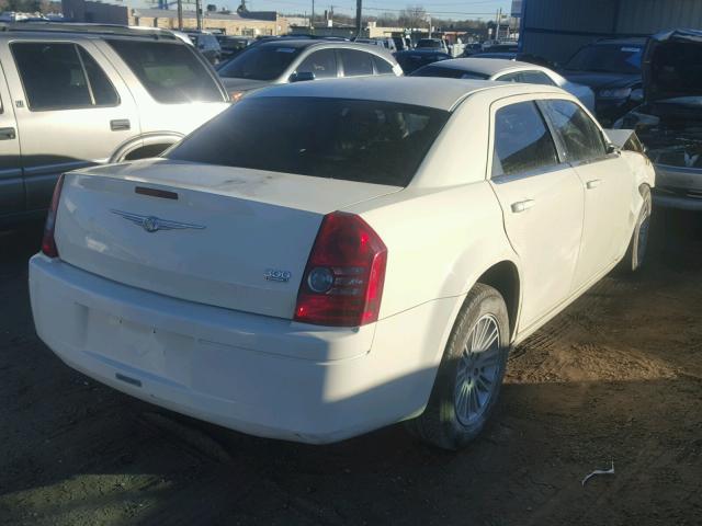 2C3KA43D79H622944 - 2009 CHRYSLER 300 LX CREAM photo 4