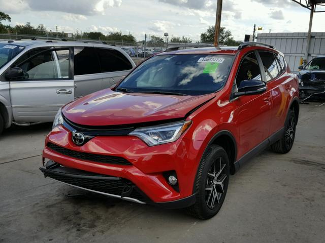 JTMNFREV7HJ134815 - 2017 TOYOTA RAV4 SE RED photo 2