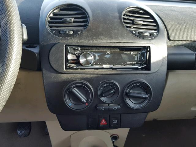 3VWBB61C4WM015215 - 1998 VOLKSWAGEN NEW BEETLE 黑色 照片 9