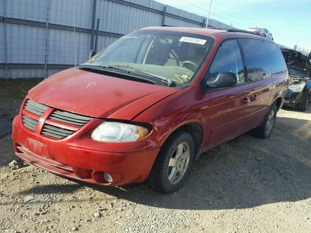 2D4GP44L25R117844 - 2005 DODGE GRAND CARA RED photo 2