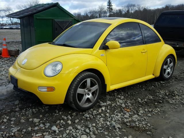 3VWCD21C02M448211 - 2002 VOLKSWAGEN NEW BEETLE YELLOW photo 2