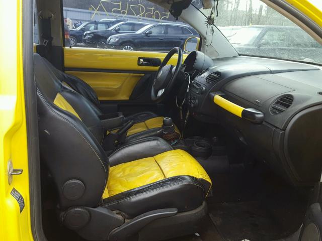 3VWCD21C02M448211 - 2002 VOLKSWAGEN NEW BEETLE 黄色 照片 5