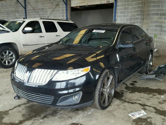 1LNHM93R79G635075 - 2009 LINCOLN MKS BLACK photo 2