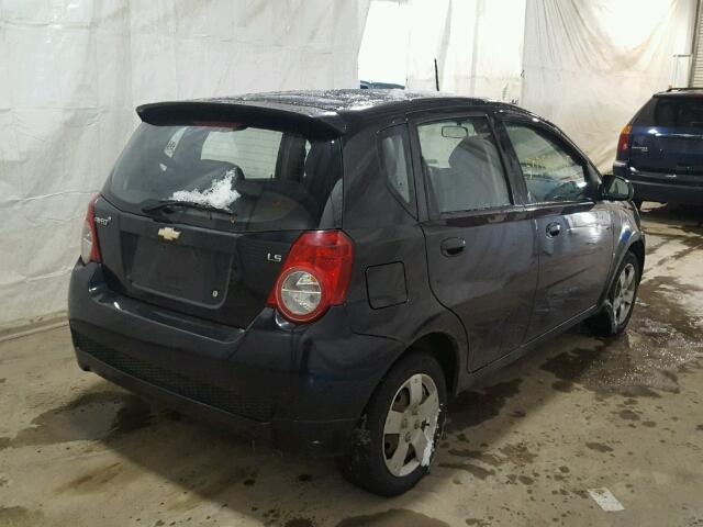KL1TD66E89B370614 - 2009 CHEVROLET AVEO LS BLACK photo 4