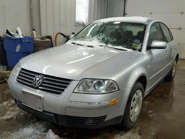 WVWPD63B71P299143 - 2001 VOLKSWAGEN PASSAT GLS GRAY photo 2