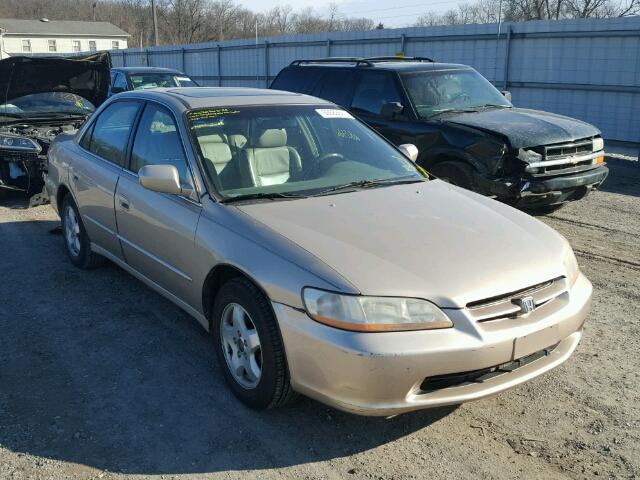 1HGCG1650YA055248 - 2000 HONDA ACCORD EX GOLD photo 1