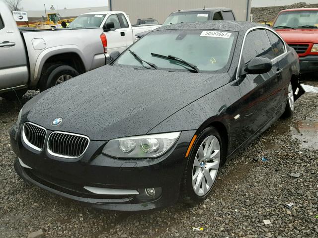 WBAKE3C55BE558979 - 2011 BMW 328 I BLACK photo 2