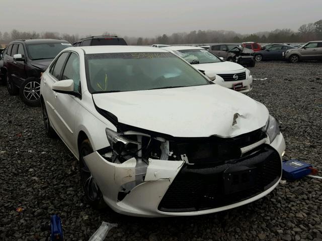 4T1BF1FK6HU437085 - 2017 TOYOTA CAMRY LE WHITE photo 1