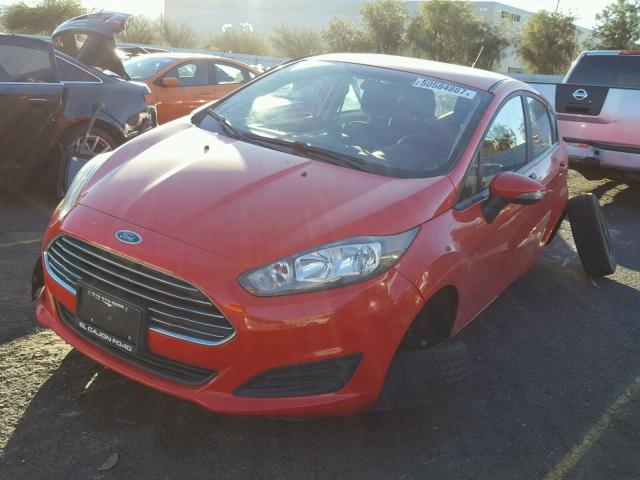 3FADP4EJ6FM210944 - 2015 FORD FIESTA SE RED photo 2