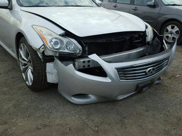 JNKCV64E18M114485 - 2008 INFINITI G37 BASE SILVER photo 9