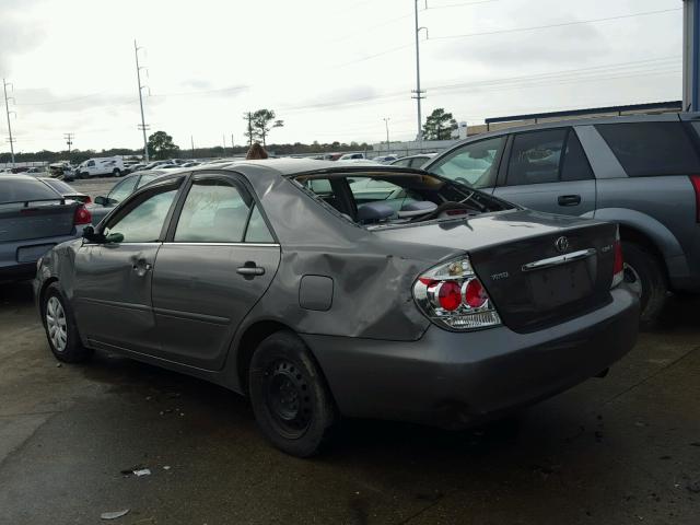 4T1BE32K05U505980 - 2005 TOYOTA CAMRY LE GRAY photo 3