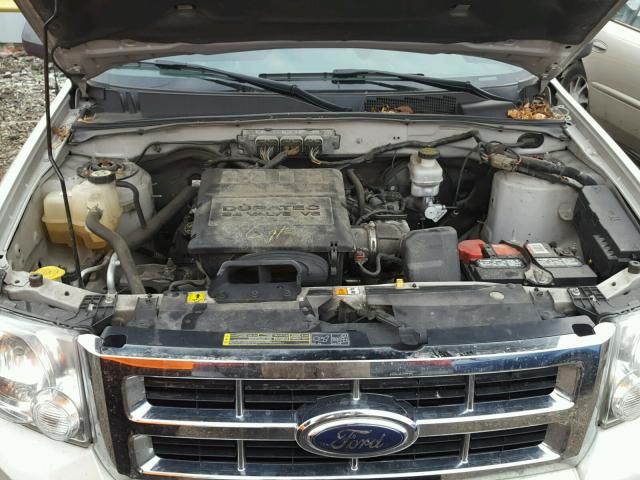 1FMCU93G69KC97318 - 2009 FORD ESCAPE XLT CREAM photo 7