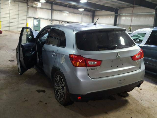 JA4AR3AW1GZ033913 - 2016 MITSUBISHI OUTLANDER SILVER photo 3