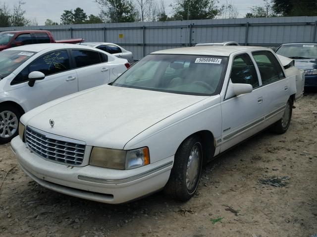 1G6KD54Y0XU718874 - 1999 CADILLAC DEVILLE WHITE photo 2