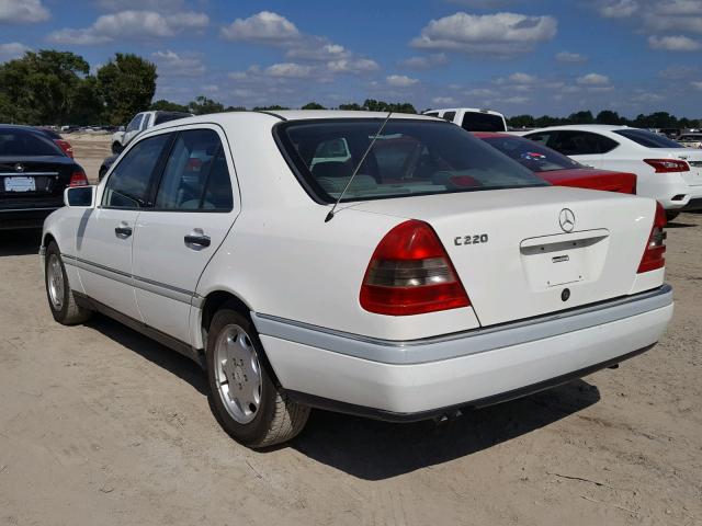 WDBHA22E9TF373641 - 1996 MERCEDES-BENZ C 220 WHITE photo 3